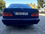 Mercedes E 240-2
