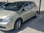 Nissan Tiida-10