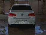 Volkswagen Passat-12