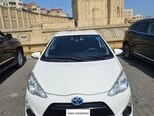 Toyota Aqua-1