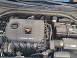 Hyundai Elantra-2