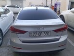 Hyundai Elantra-7