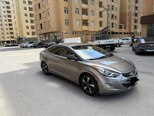 Hyundai Elantra-4