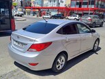 Hyundai Accent-5