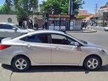 Hyundai Accent-4