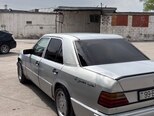 Mercedes 230 E-2