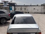 Mercedes 230 E-6
