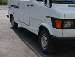 Mercedes 208 D-2