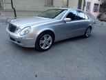 Mercedes E 240-17