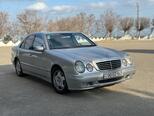 Mercedes E 200-1