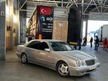 Mercedes E 200-17