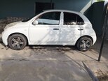Nissan March-4