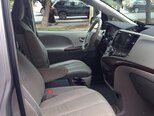 Toyota Sienna-6