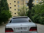 Mercedes E 270-4