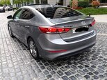 Hyundai Elantra-15