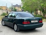 Mercedes E 240-8