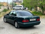 Mercedes E 240-9