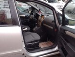 Opel Zafira-5