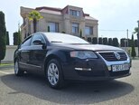 Volkswagen Passat-1