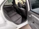 Renault Logan-6