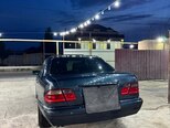Mercedes E 240-3