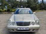 Mercedes E 220-1