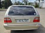 Mercedes E 220-10