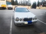 Mercedes E 240-1