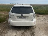 Toyota Prius V-3