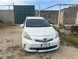 Toyota Prius V-1