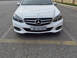 Mercedes E 220-1