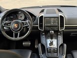 Porsche Cayenne S-12
