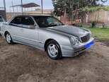 Mercedes E 220-4