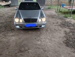 Mercedes E 220-10
