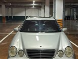Mercedes E 240-2