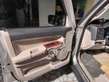 Jeep Commander-13