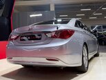 Hyundai Sonata-8