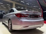 Hyundai Sonata-9