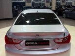 Hyundai Sonata-10