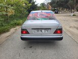 Mercedes E 220-12