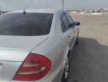 Mercedes E 270-4