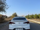 Hyundai Elantra-3