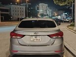 Hyundai Elantra-8
