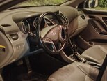 Hyundai Elantra-10