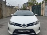 Toyota Auris-1