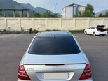 Mercedes E 240-4