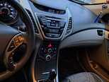 Hyundai Elantra-15