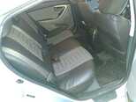Hyundai Elantra-13