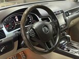 Volkswagen Touareg-11
