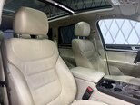 Volkswagen Touareg-8